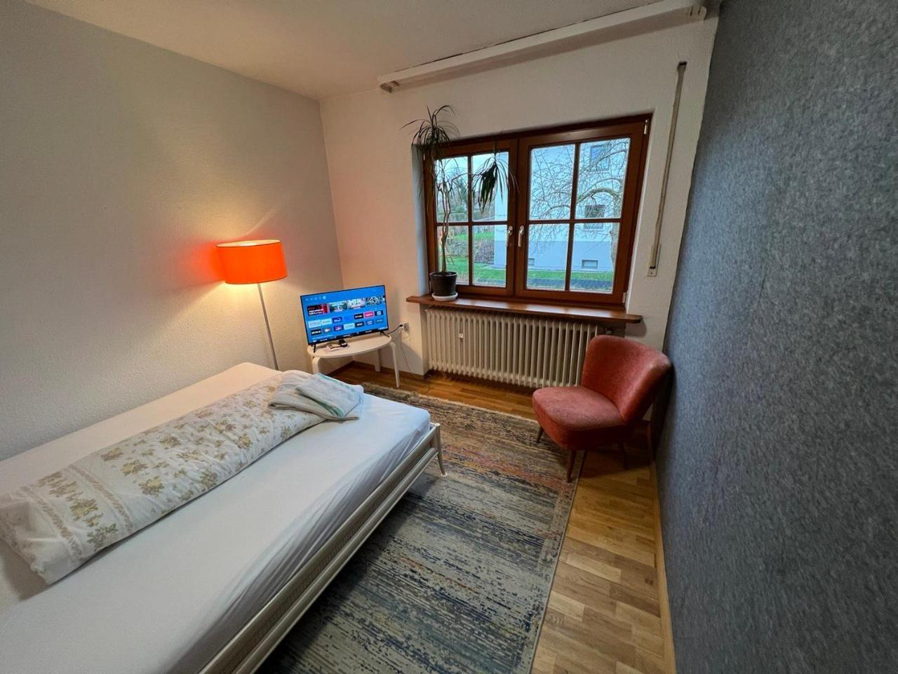 1,5-Zimmer Mit Duschbad, Gartenblick, Kuehlschrank Heroldsberg Dış mekan fotoğraf